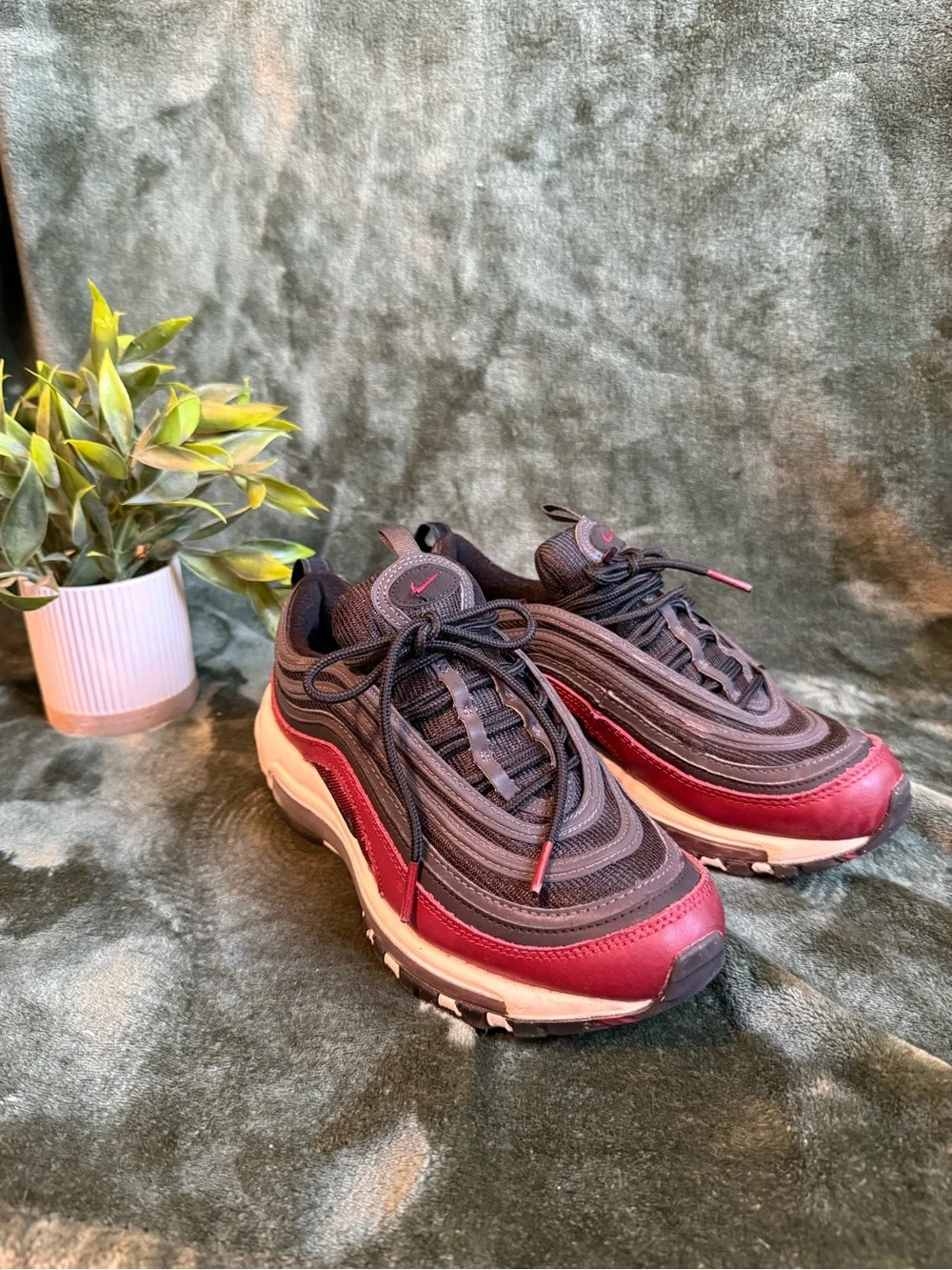 Nike boys air max’s - Black & Burgundy